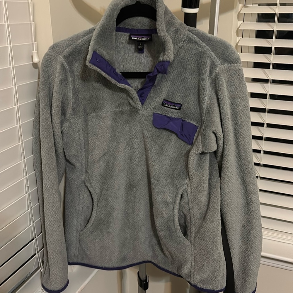 EUC Patagonia grey pullover fleece, size medium